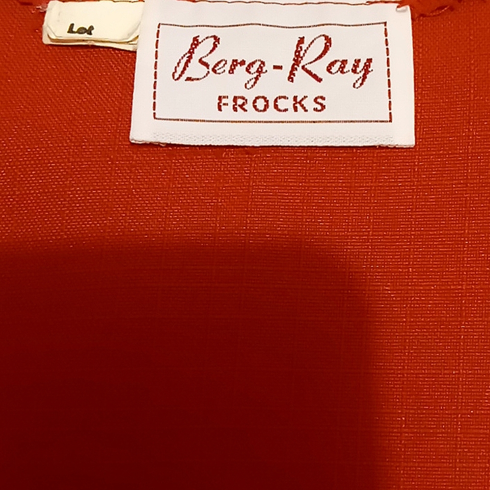 Vintage Berg Ray Frocks - Picture 6 of 9